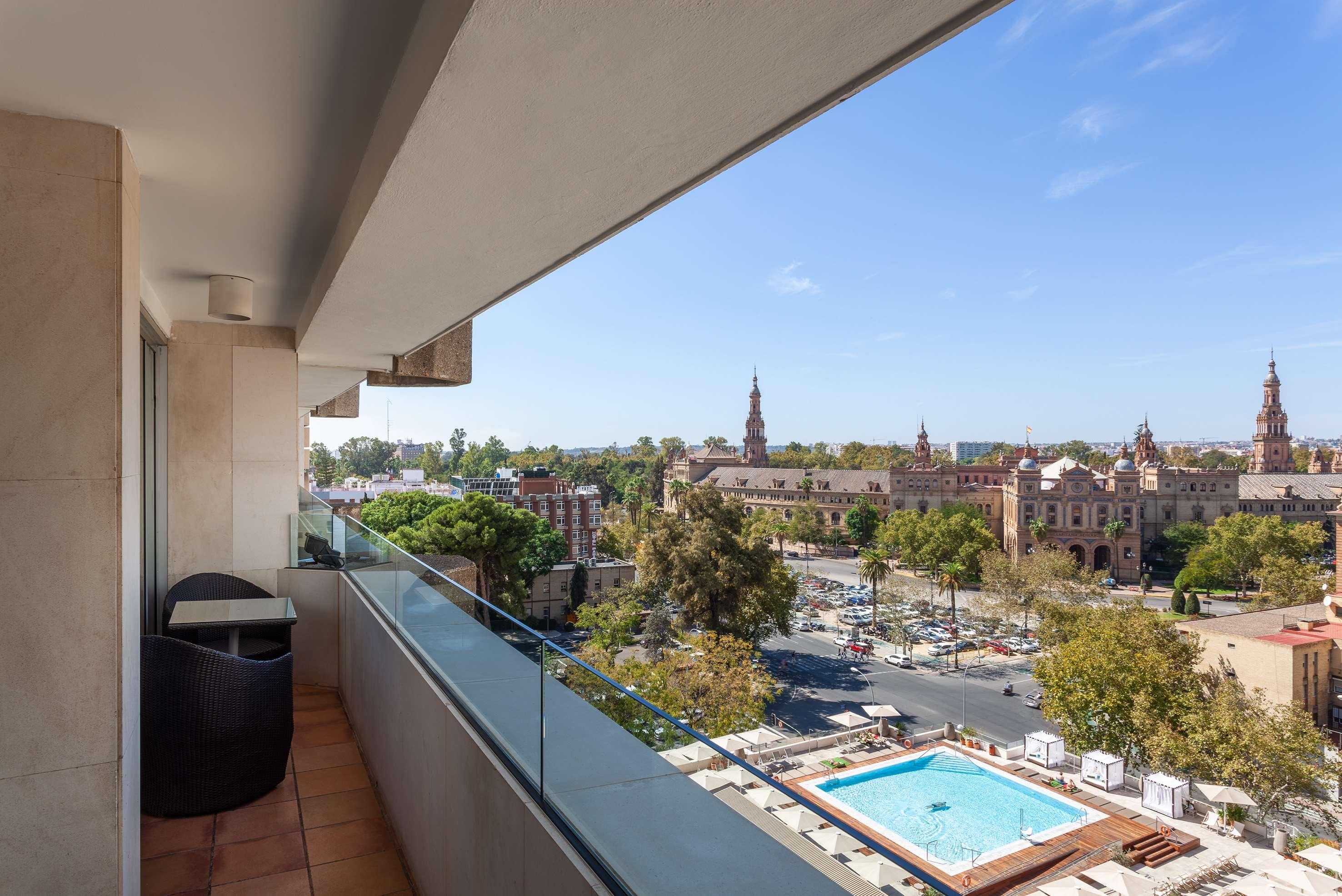 The Level At Melia Sevilla Экстерьер фото